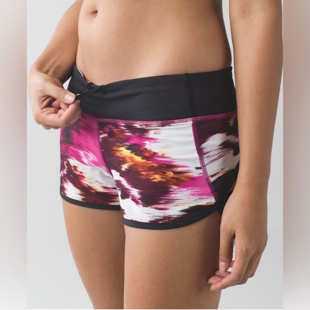 Lululemon Speed Short *4-way Stretch
Pigment Wind Berry Rumble size 4 - Picture 1 of 7